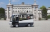 E-Minibus als Personentransporter im Park